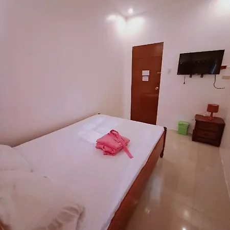 Alon Del Luna Hostel